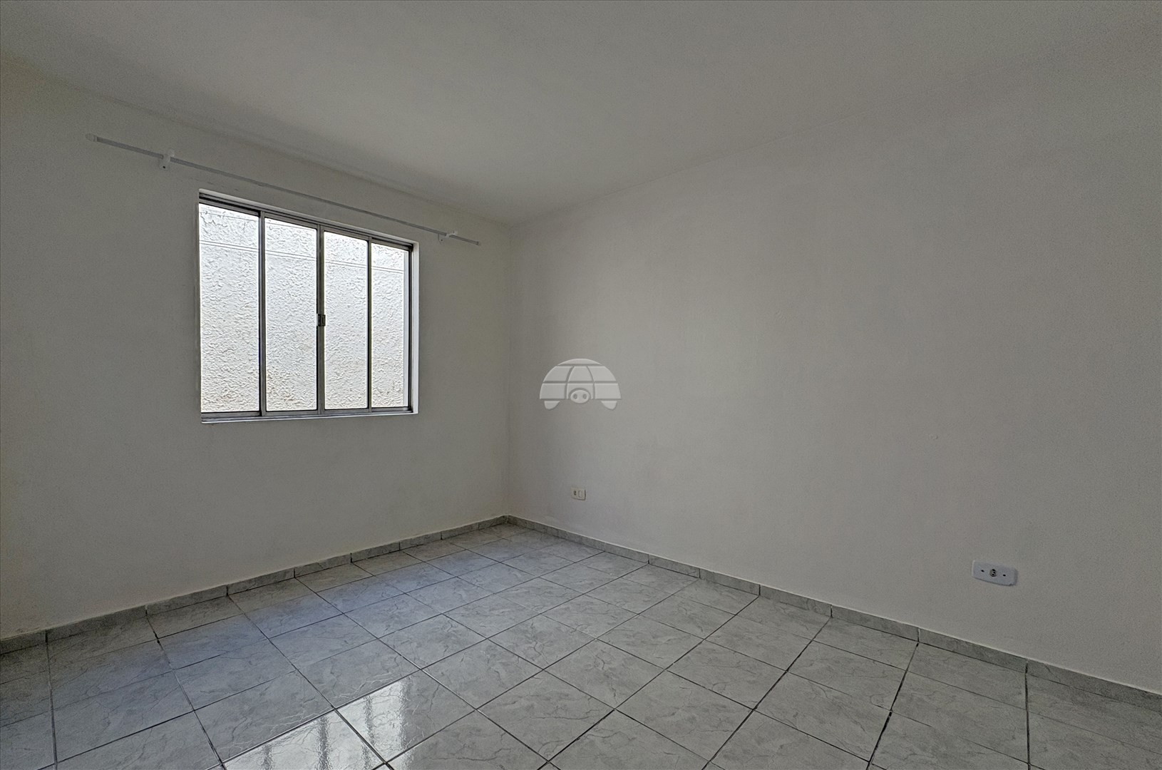 Apartamento para alugar em Novo Mundo, Curitiba — GOMES CONSULTOR IMOBILIARIO LTDA.