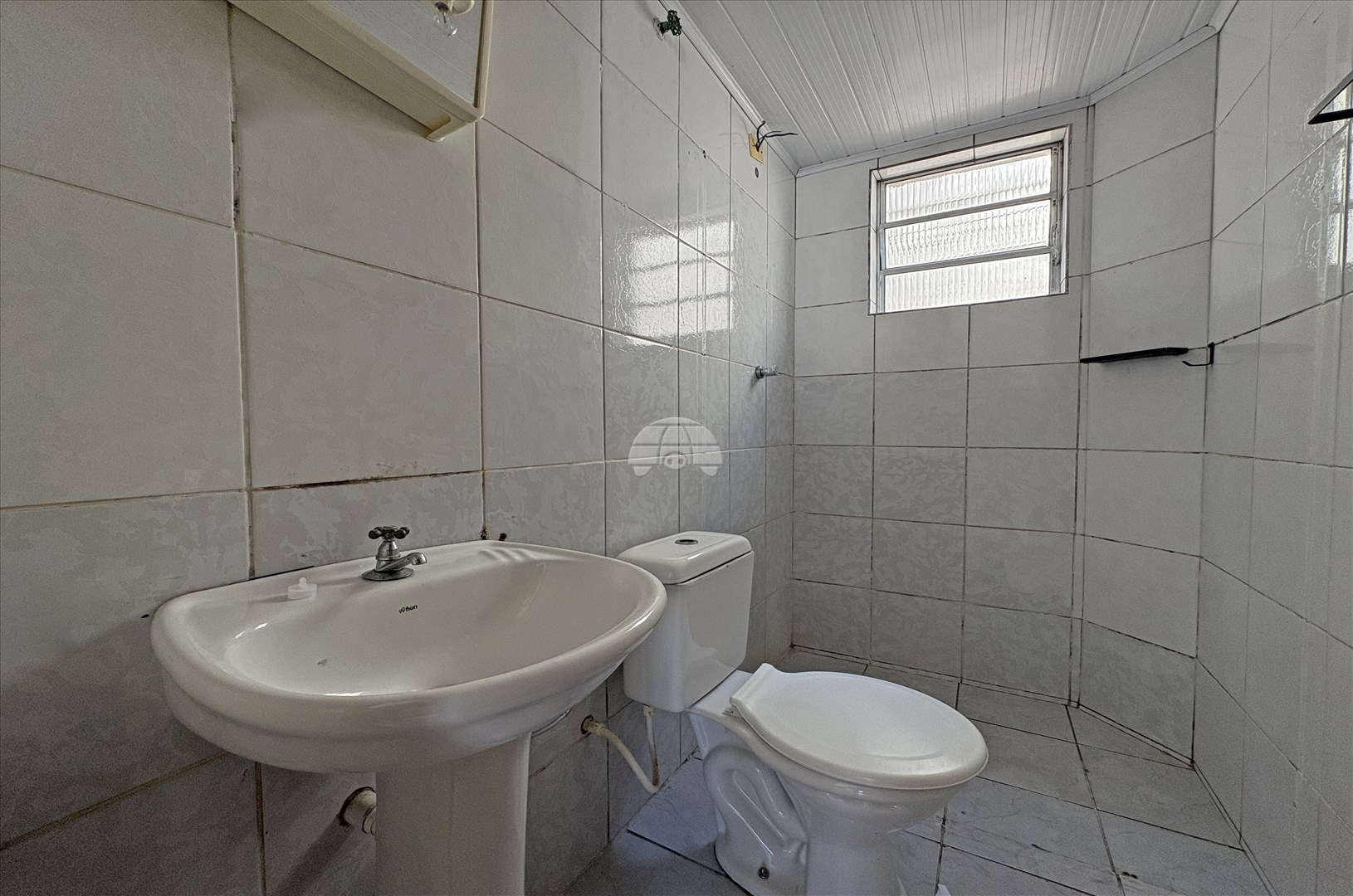 Apartamento para alugar em Novo Mundo, Curitiba — GOMES CONSULTOR IMOBILIARIO LTDA.