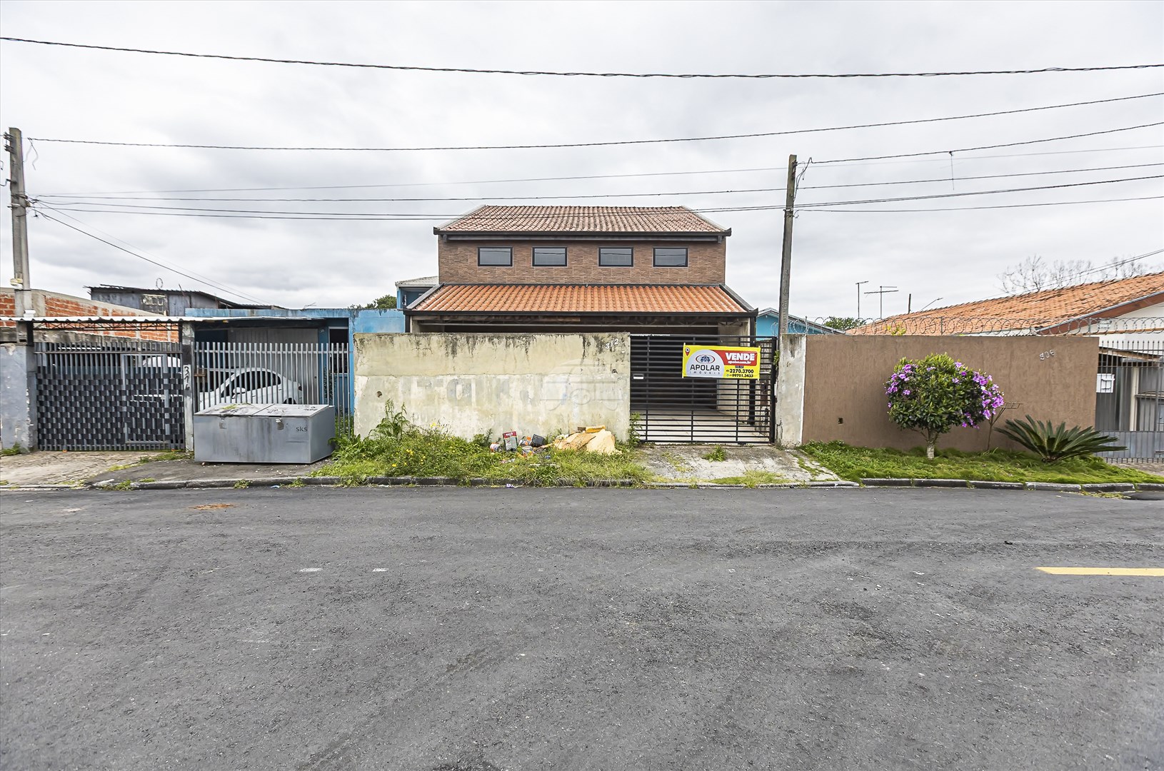 Sobrado à venda em Cajuru, Curitiba — Portal Chave Fácil