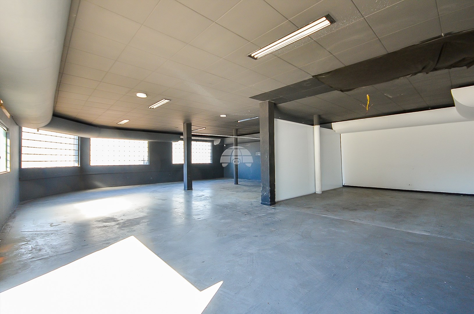 Loja Comercial para Venda no Bairro Rebouças ref. 226833 (8 / 10)