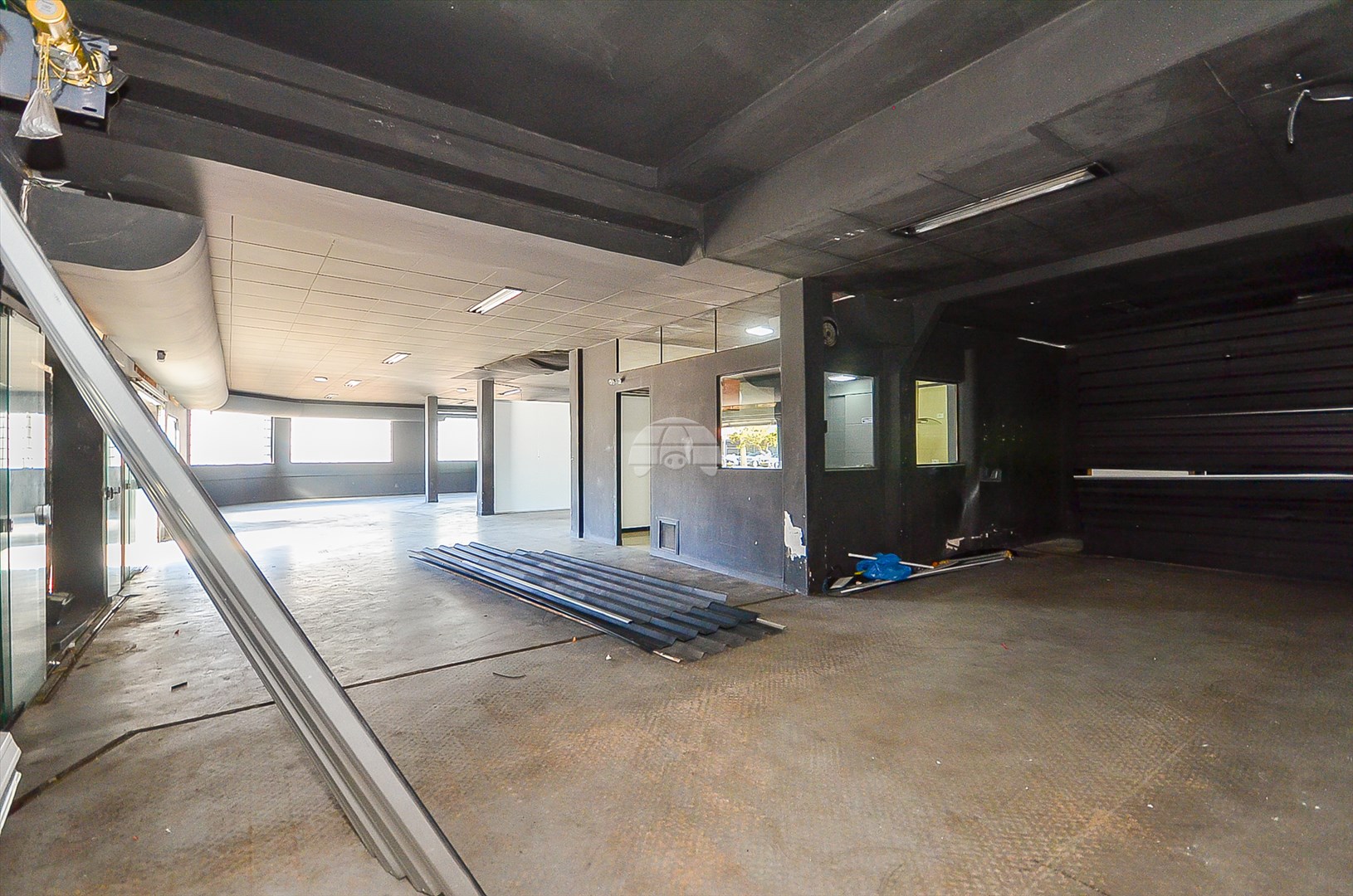 Loja Comercial para Venda no Bairro Rebouças ref. 226833 (9 / 10)