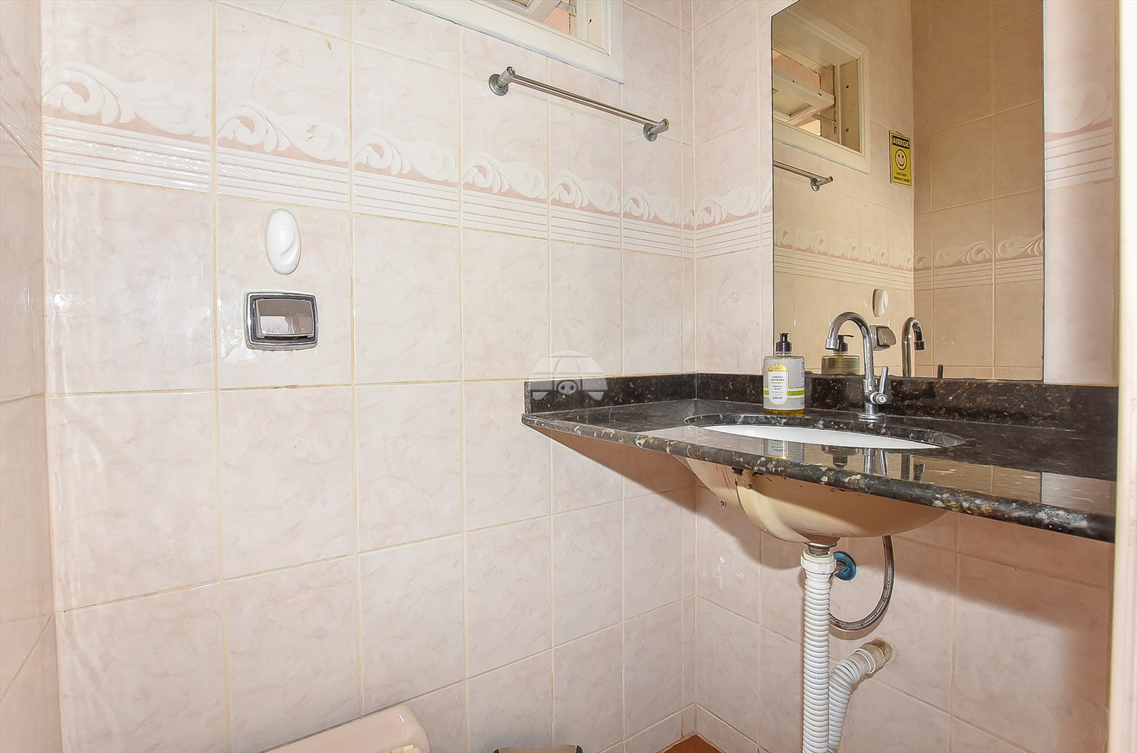 Casa à venda em Capão Raso, Curitiba — Galvão Vendas - Imóveis a venda em Curitiba