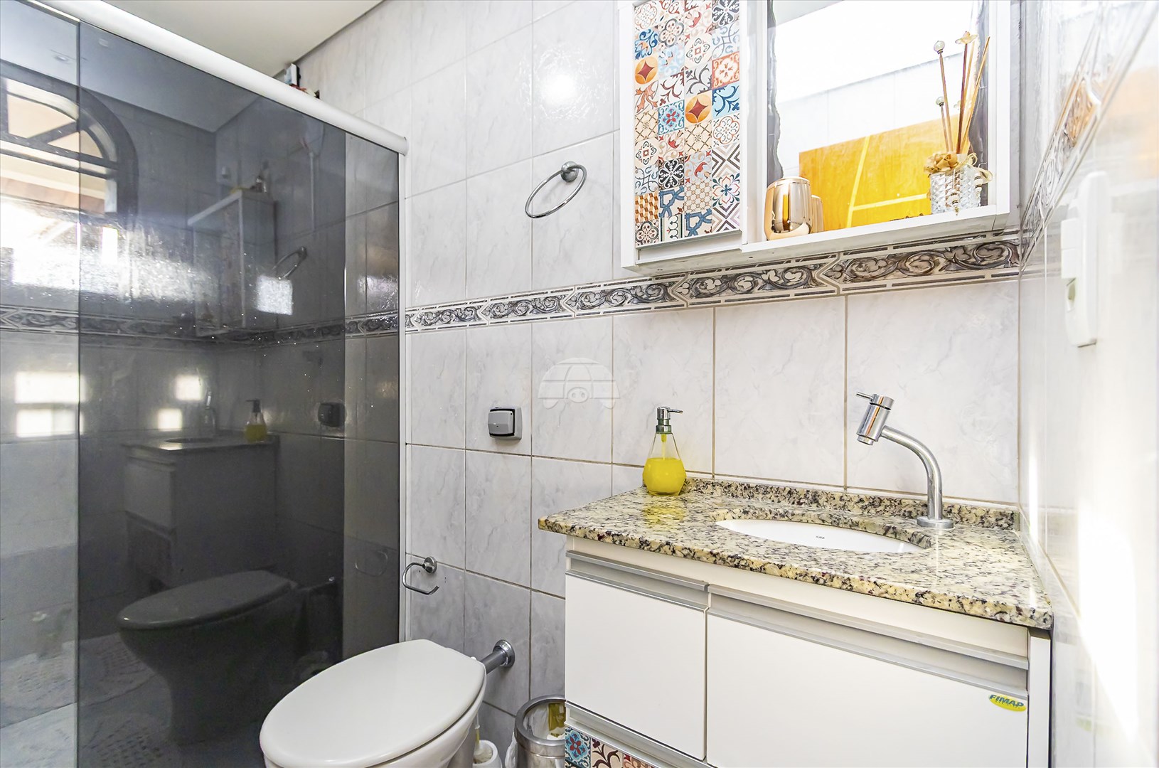 Casa à venda em Cajuru, Curitiba — GOMES CONSULTOR IMOBILIARIO LTDA.