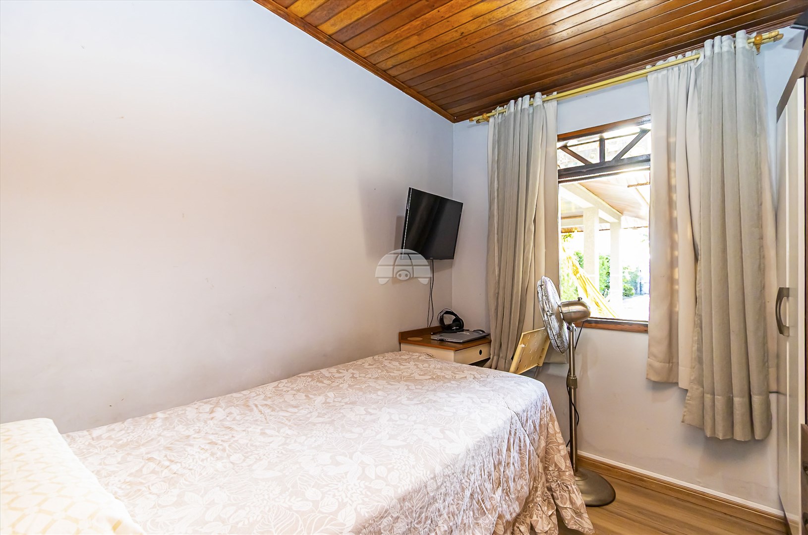 Casa à venda em Cajuru, Curitiba — GOMES CONSULTOR IMOBILIARIO LTDA.