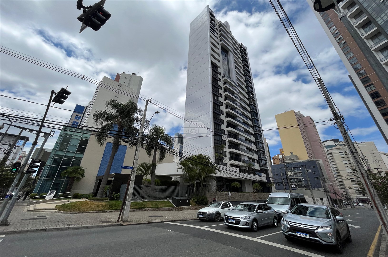 Apartamento para alugar em Centro, Curitiba — Portal Chave Fácil