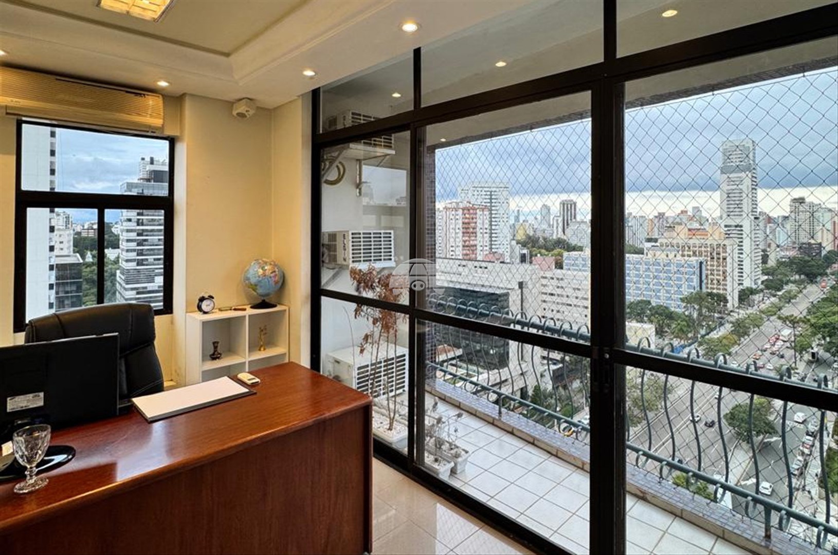 Sala/Conjunto Comercial para alugar em Centro Cívico, Curitiba — Portal Chave Fácil