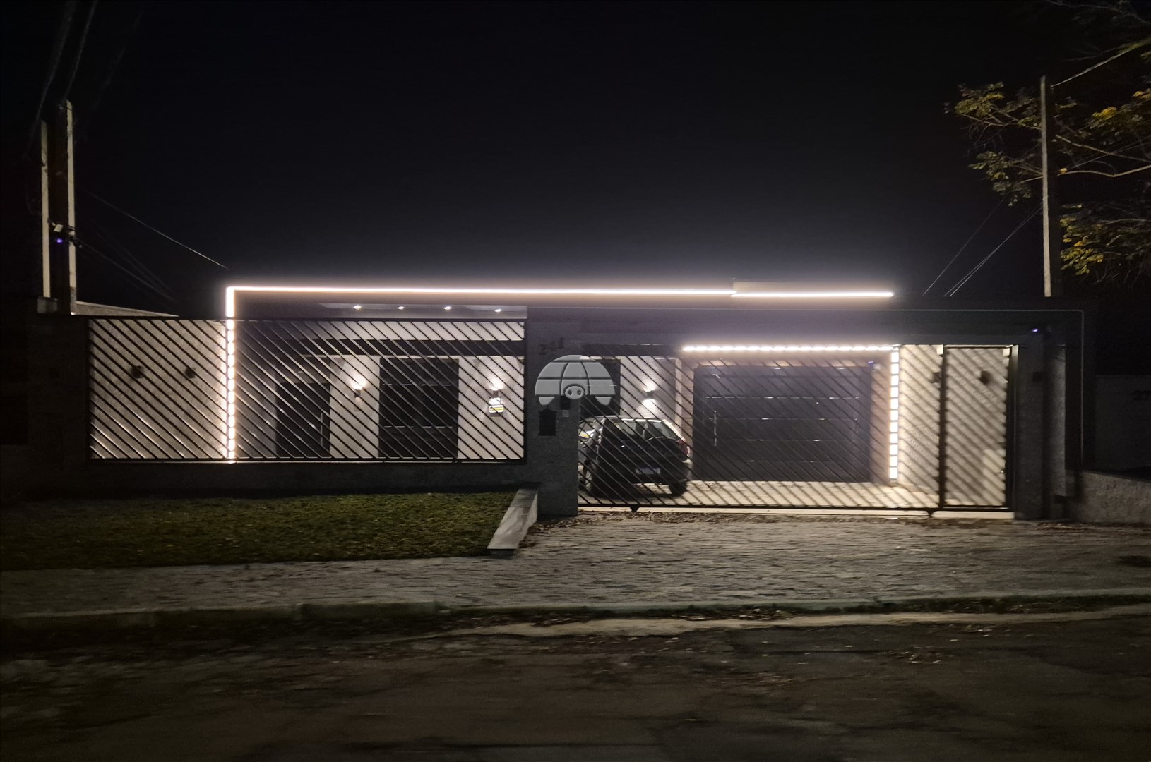 Casa à venda em Cachoeira, Curitiba — Portal Chave Fácil