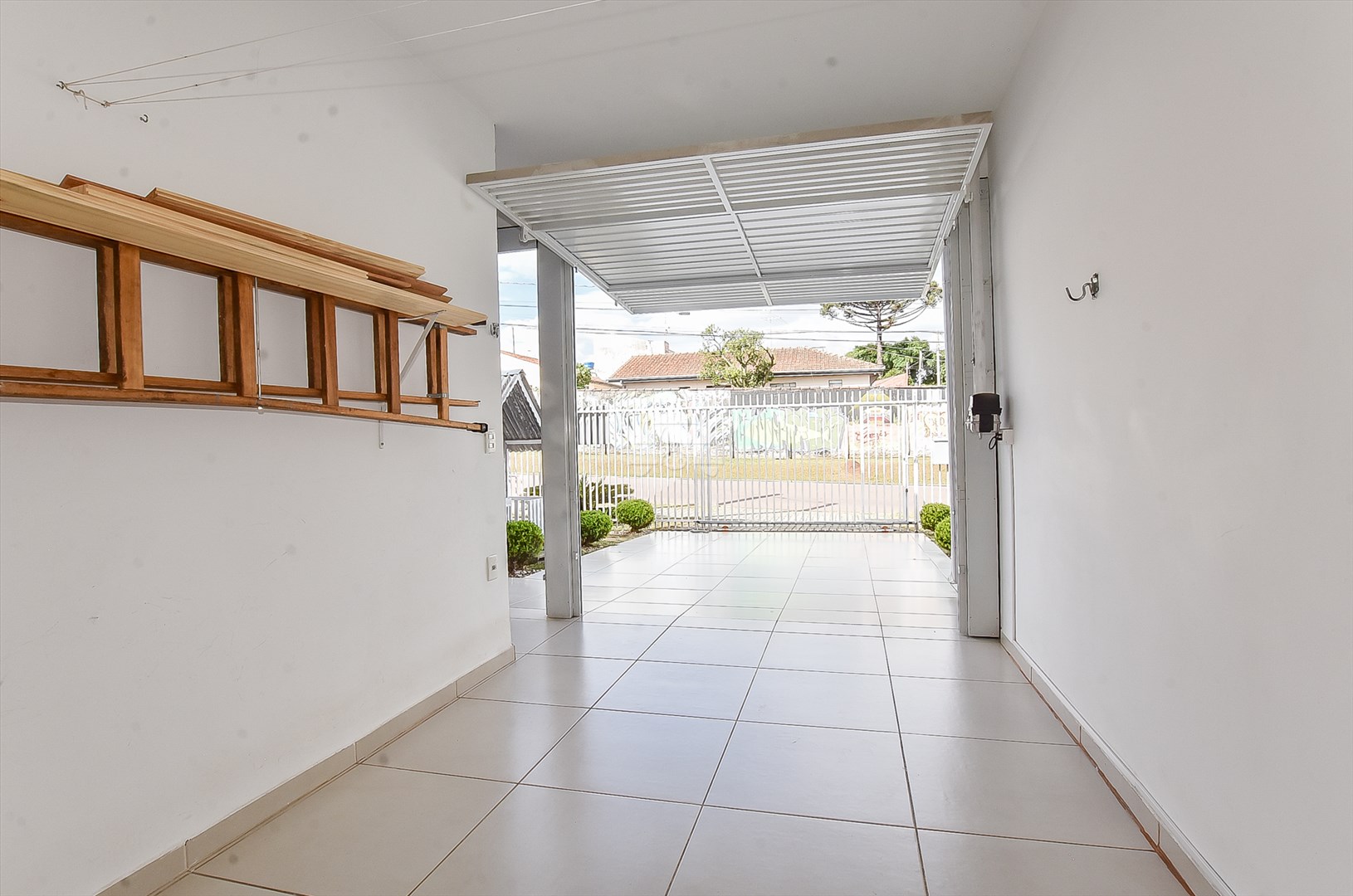 Casa à venda em Capão Raso, Curitiba — Galvão Vendas - Imóveis a venda em Curitiba