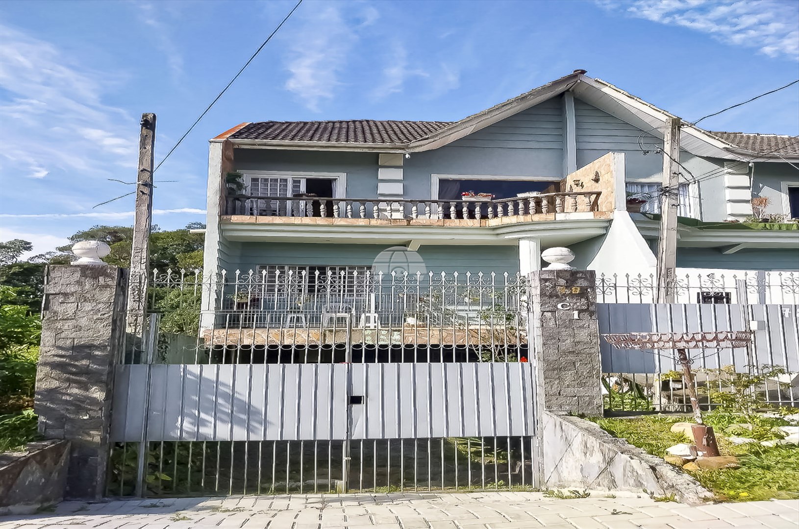 Sobrado à venda em Barreirinha, Curitiba — Portal Chave Fácil