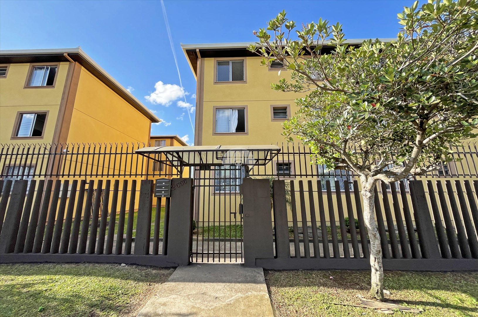 Apartamento para alugar em Sítio Cercado, Curitiba — MAFI ADMINISTRADORA DE IMOVEIS LTDA