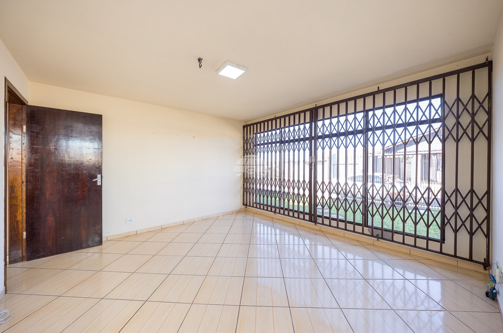 Casa à venda em Olaria, Lapa — Portal Chave Fácil