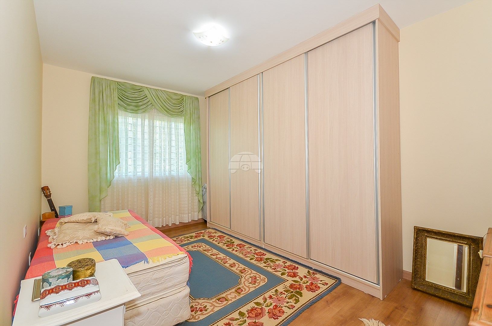 Casa à venda em São Braz, Curitiba — GOMES CONSULTOR IMOBILIARIO LTDA.