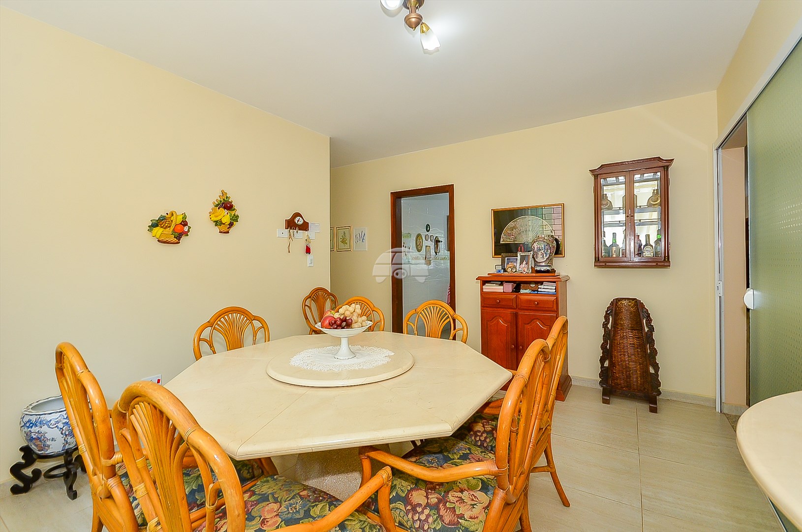 Casa à venda em São Braz, Curitiba — GOMES CONSULTOR IMOBILIARIO LTDA.