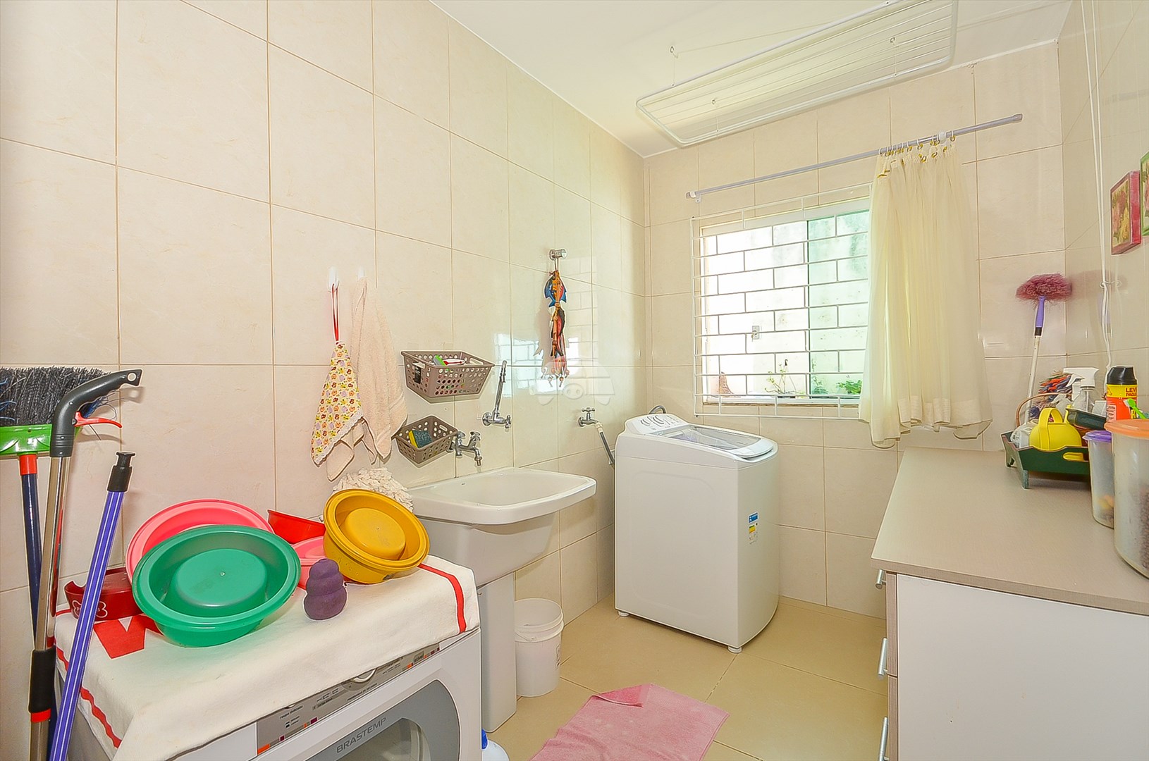 Casa à venda em São Braz, Curitiba — GOMES CONSULTOR IMOBILIARIO LTDA.