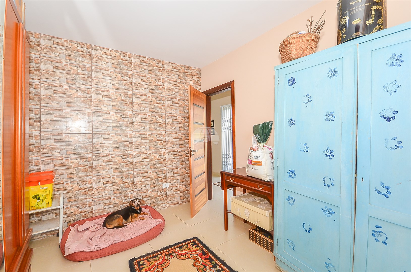 Casa à venda em São Braz, Curitiba — GOMES CONSULTOR IMOBILIARIO LTDA.