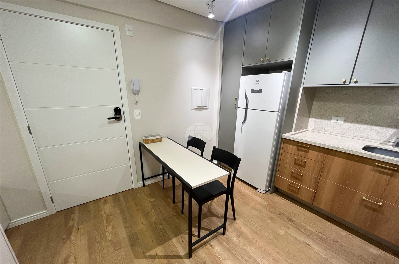Apartamento à venda em Centro, Curitiba — TESTE 12342