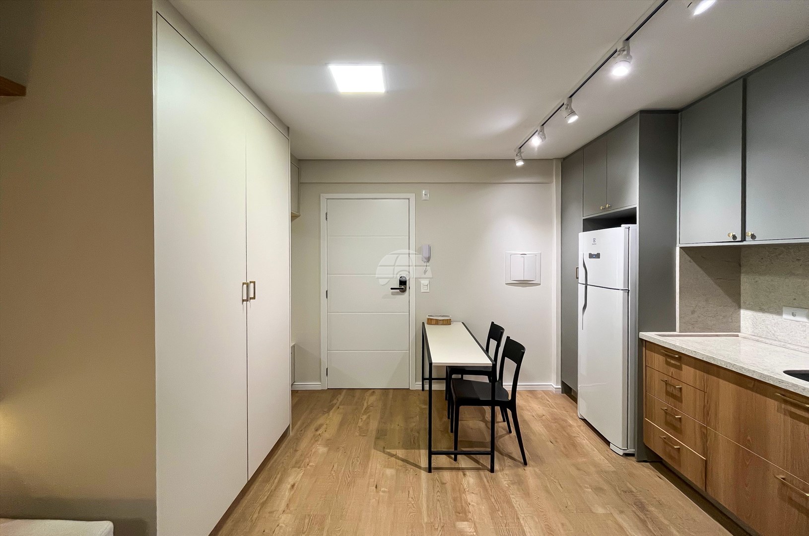 Apartamento à venda em Centro, Curitiba — TESTE 12342