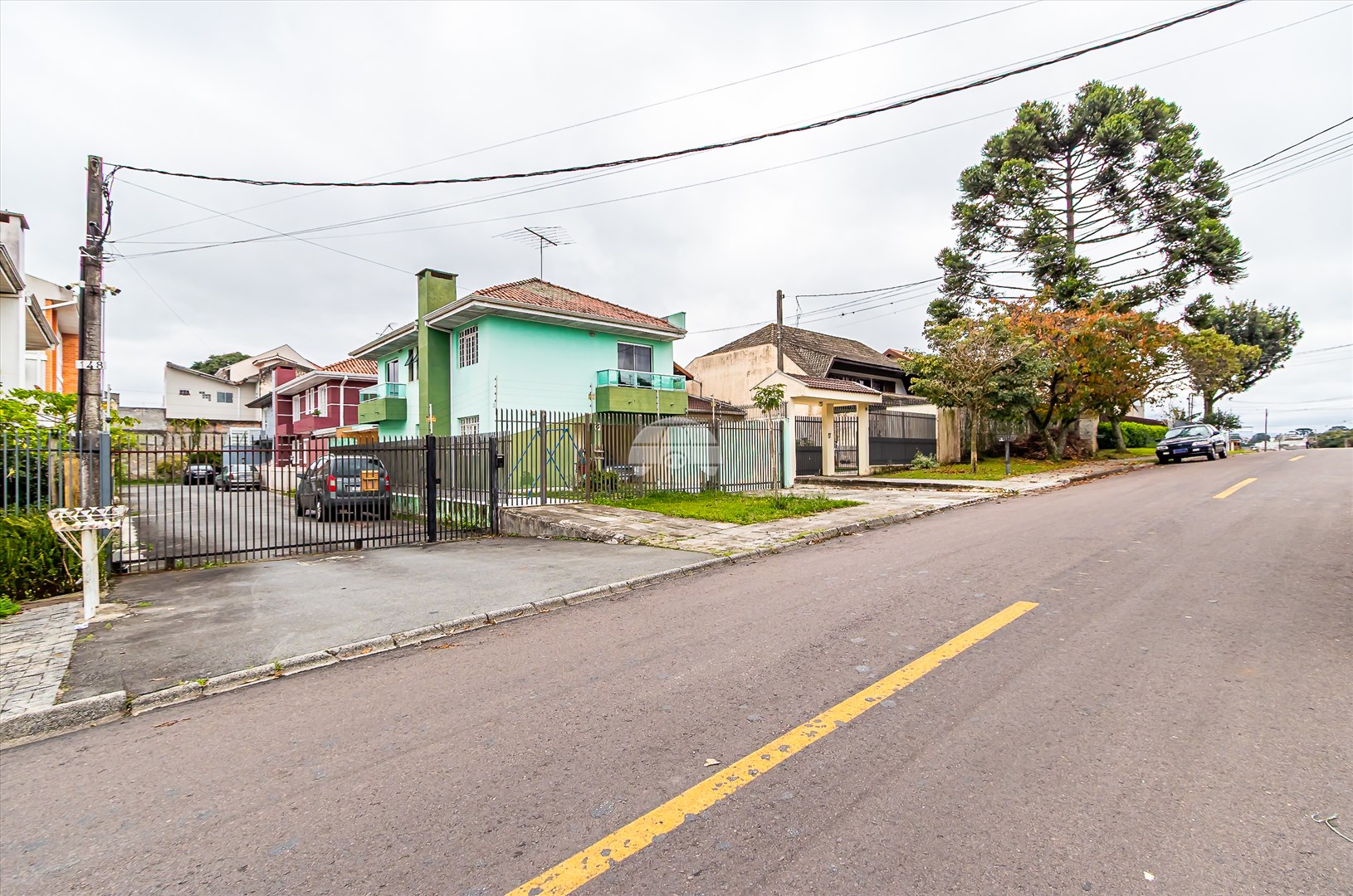 Casa à venda em Cajuru, Curitiba — Imobiliária Cilar