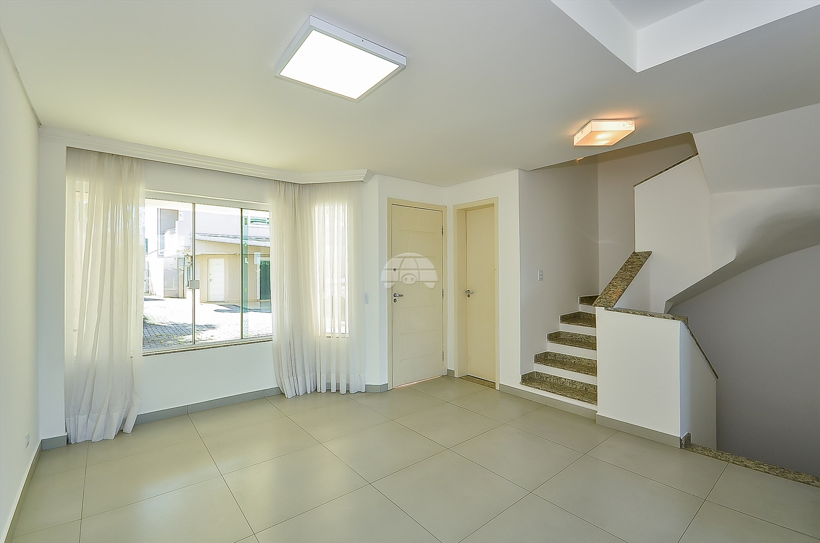 Casa à venda em Pilarzinho, Curitiba — Casa ao Lado - A sua imobiliária em Curitiba