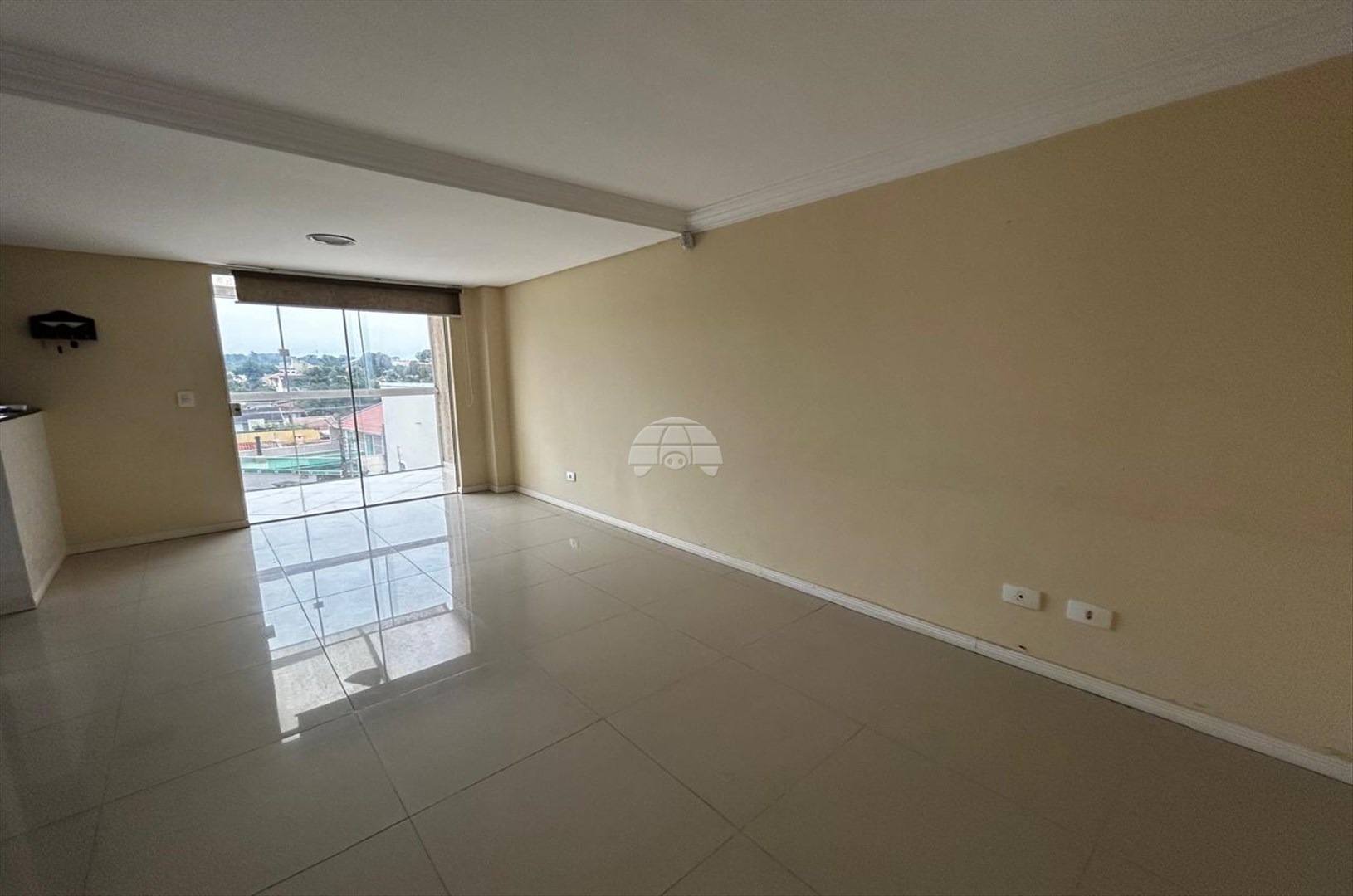 Sobrado à venda em Barreirinha, Curitiba — Portal Chave Fácil