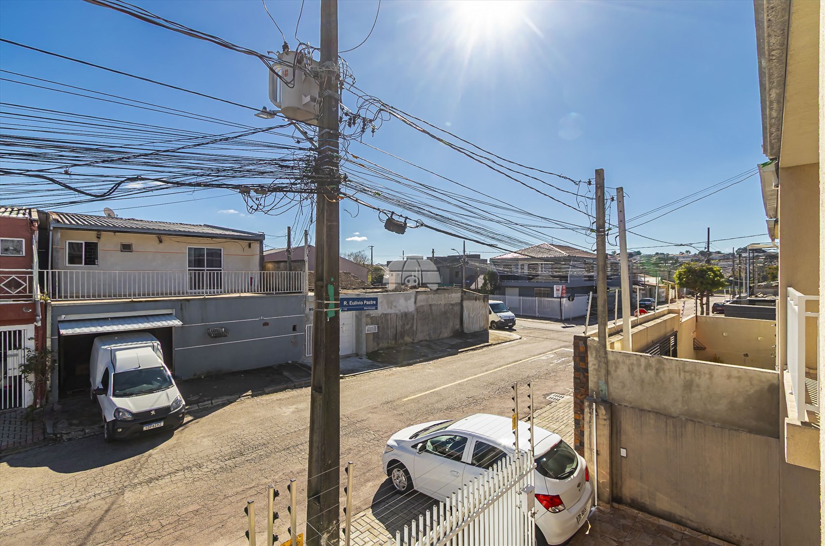 Casa à venda em Sítio Cercado, Curitiba — GOMES CONSULTOR IMOBILIARIO LTDA.