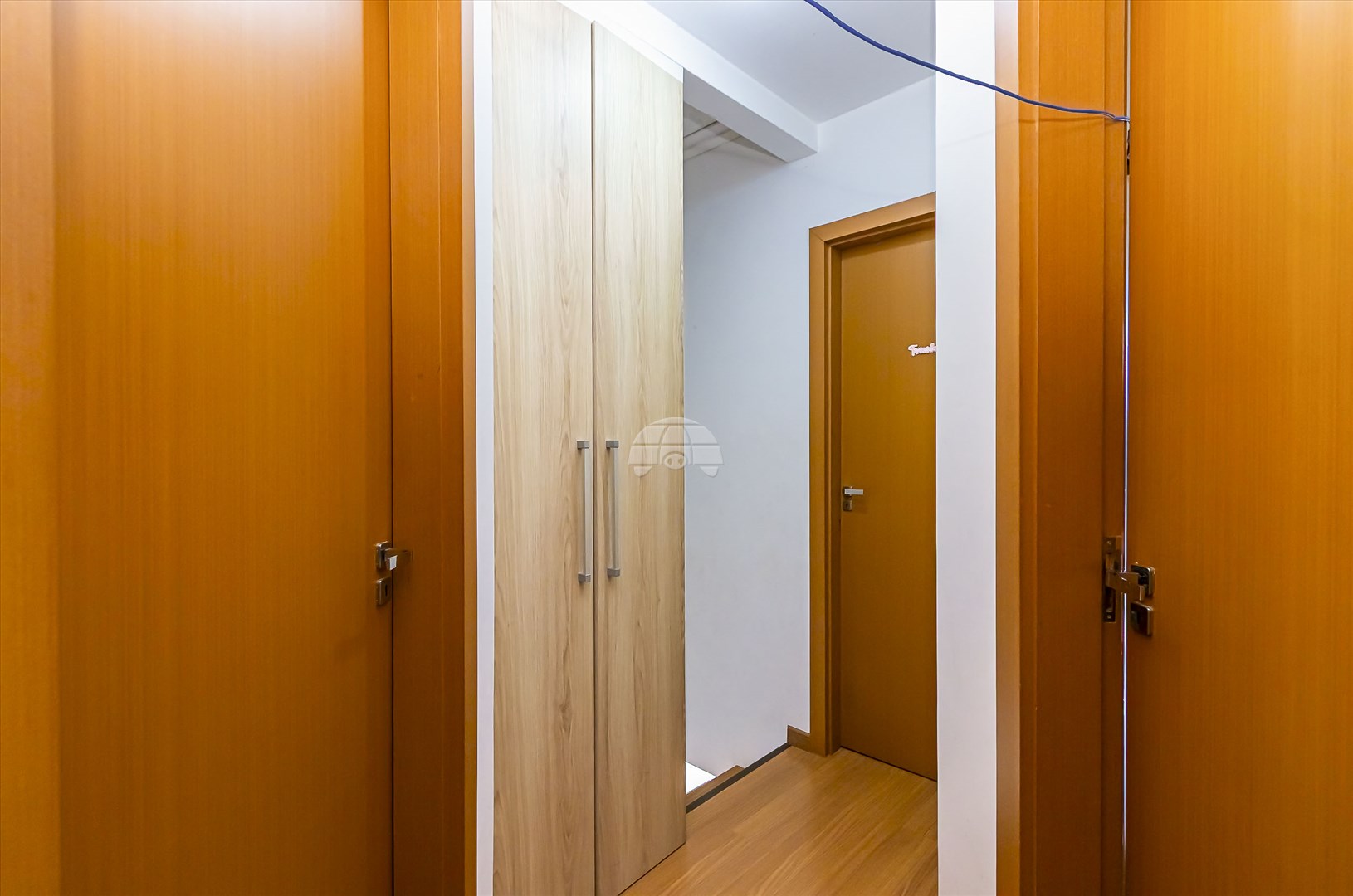 Casa à venda em Sítio Cercado, Curitiba — GOMES CONSULTOR IMOBILIARIO LTDA.