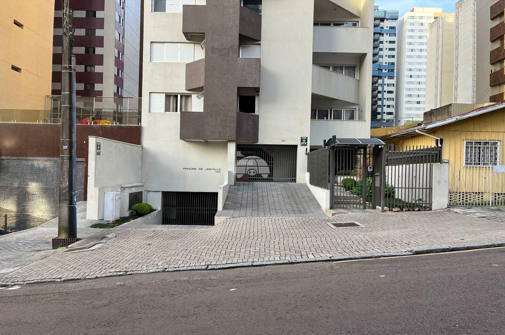 Apartamento para alugar em Bigorrilho, Curitiba — Portal Chave Fácil