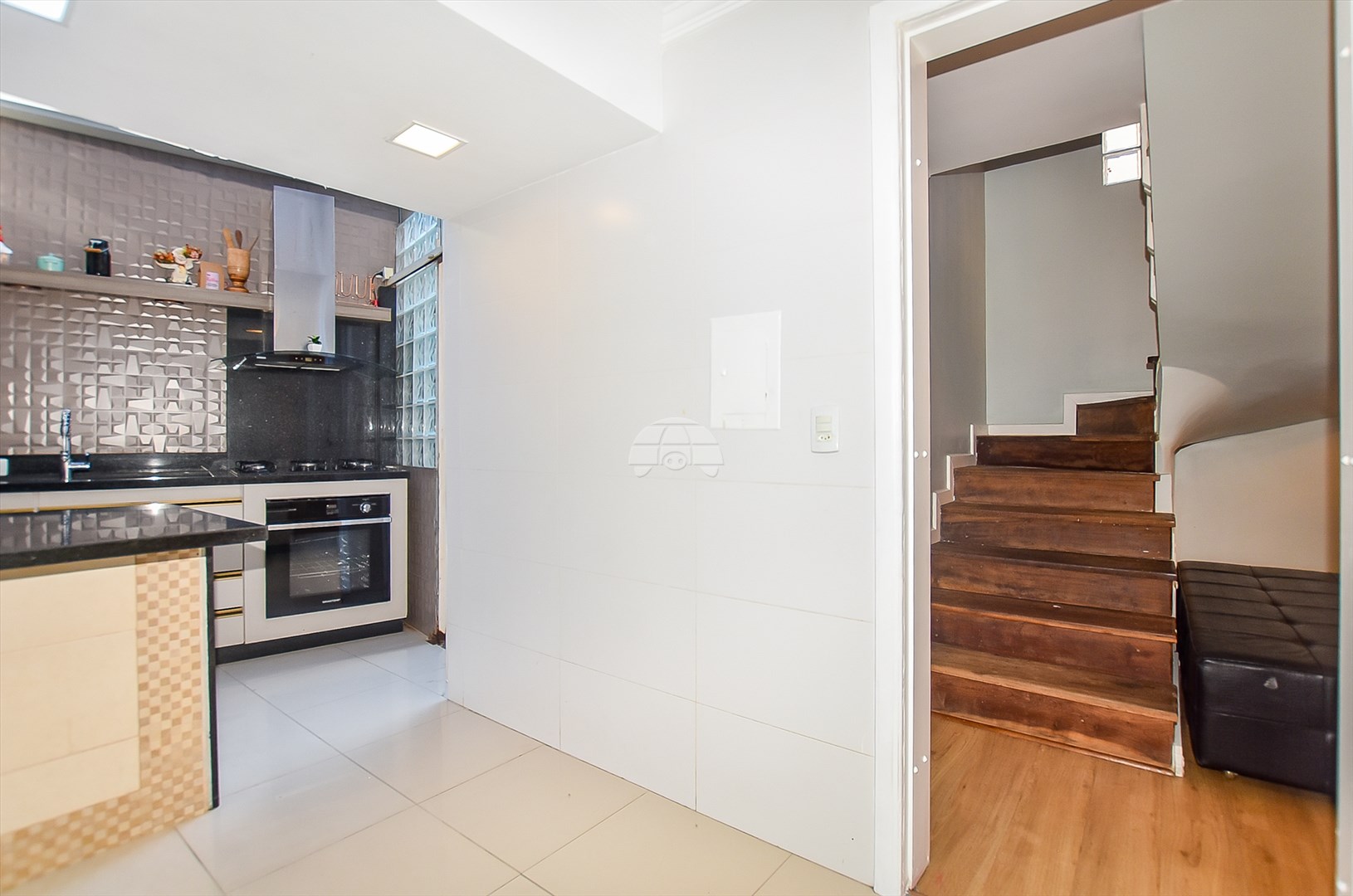 Casa à venda em Guabirotuba, Curitiba — Imóveis em Curitiba - Jamaica Imóveis