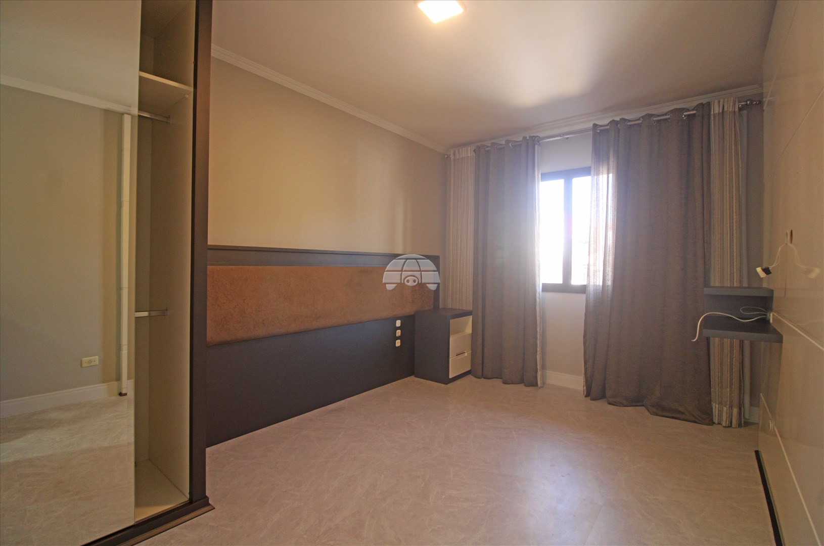 Casa à venda em Água Verde, Curitiba — Kondor Imóveis: Imobiliária em Curitiba | Uma imobiliária pra você