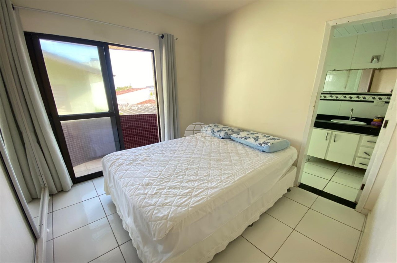 Apartamento à venda em Ipacarai, Matinhos — Imobiliária Andrade