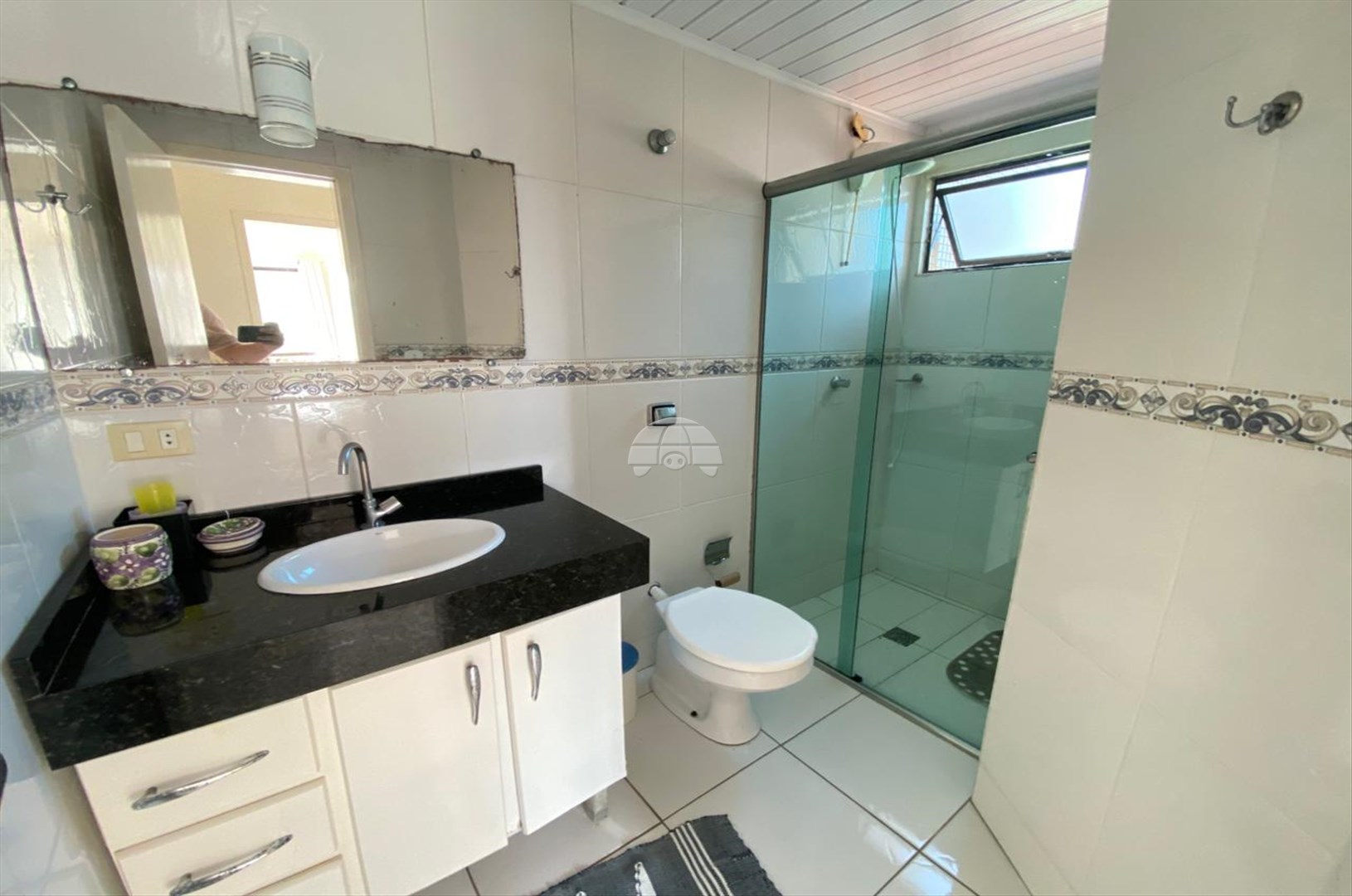 Apartamento à venda em Ipacarai, Matinhos — Imobiliária Andrade