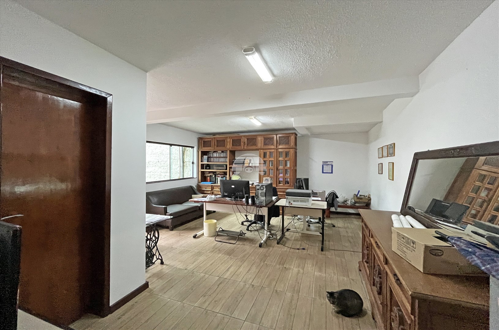 Sala/Conjunto Comercial para alugar em São Lourenço, Curitiba — Portal Chave Fácil