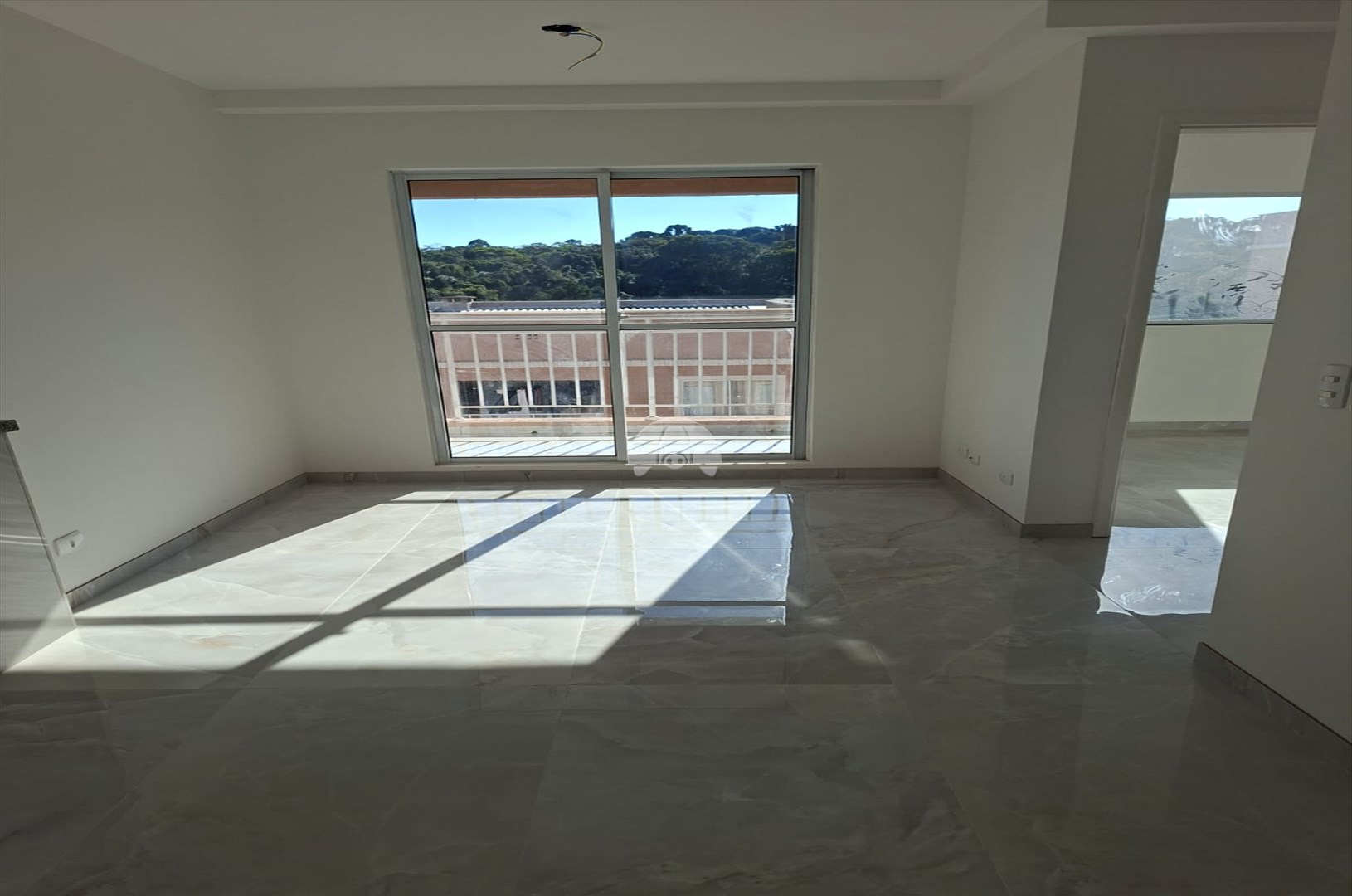 Apartamento para alugar em Jardim Melyane, Campo Largo — Portal Chave Fácil