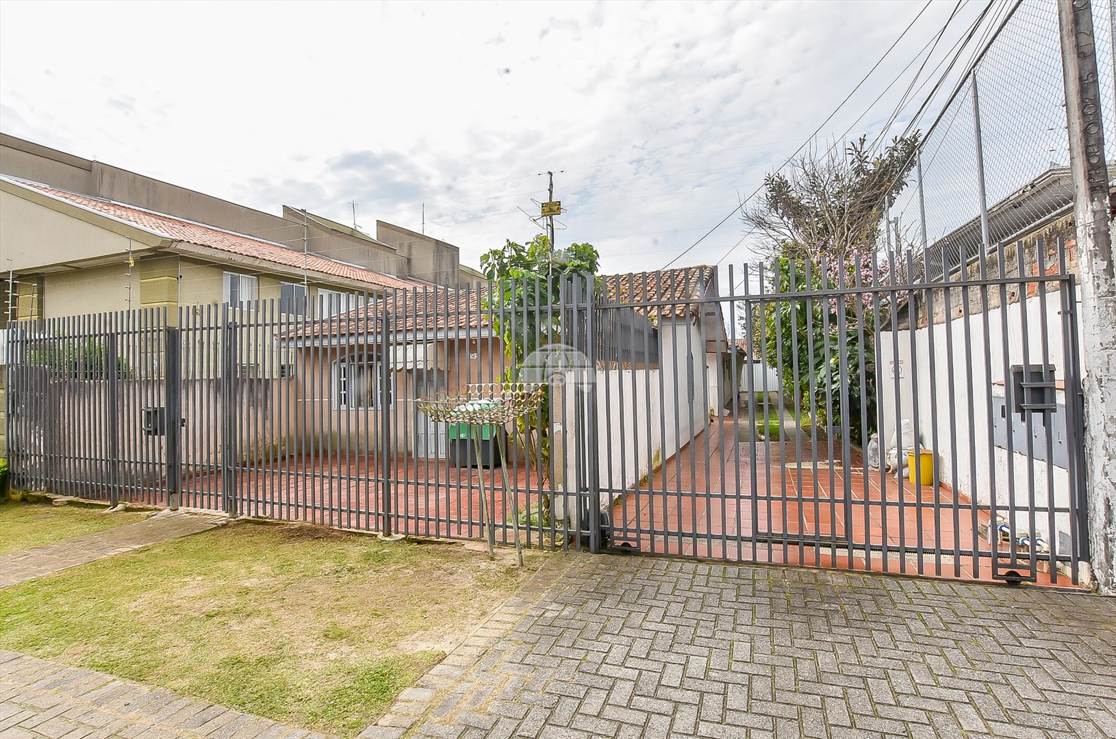 Terreno/Área à venda em Novo Mundo, Curitiba — Portal Chave Fácil