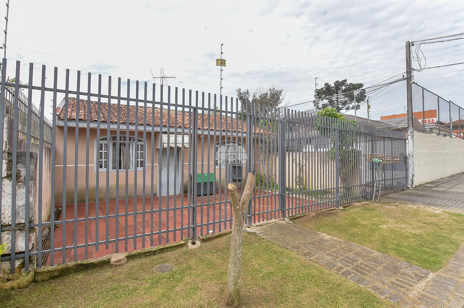 Terreno/Área à venda em Novo Mundo, Curitiba — Portal Chave Fácil