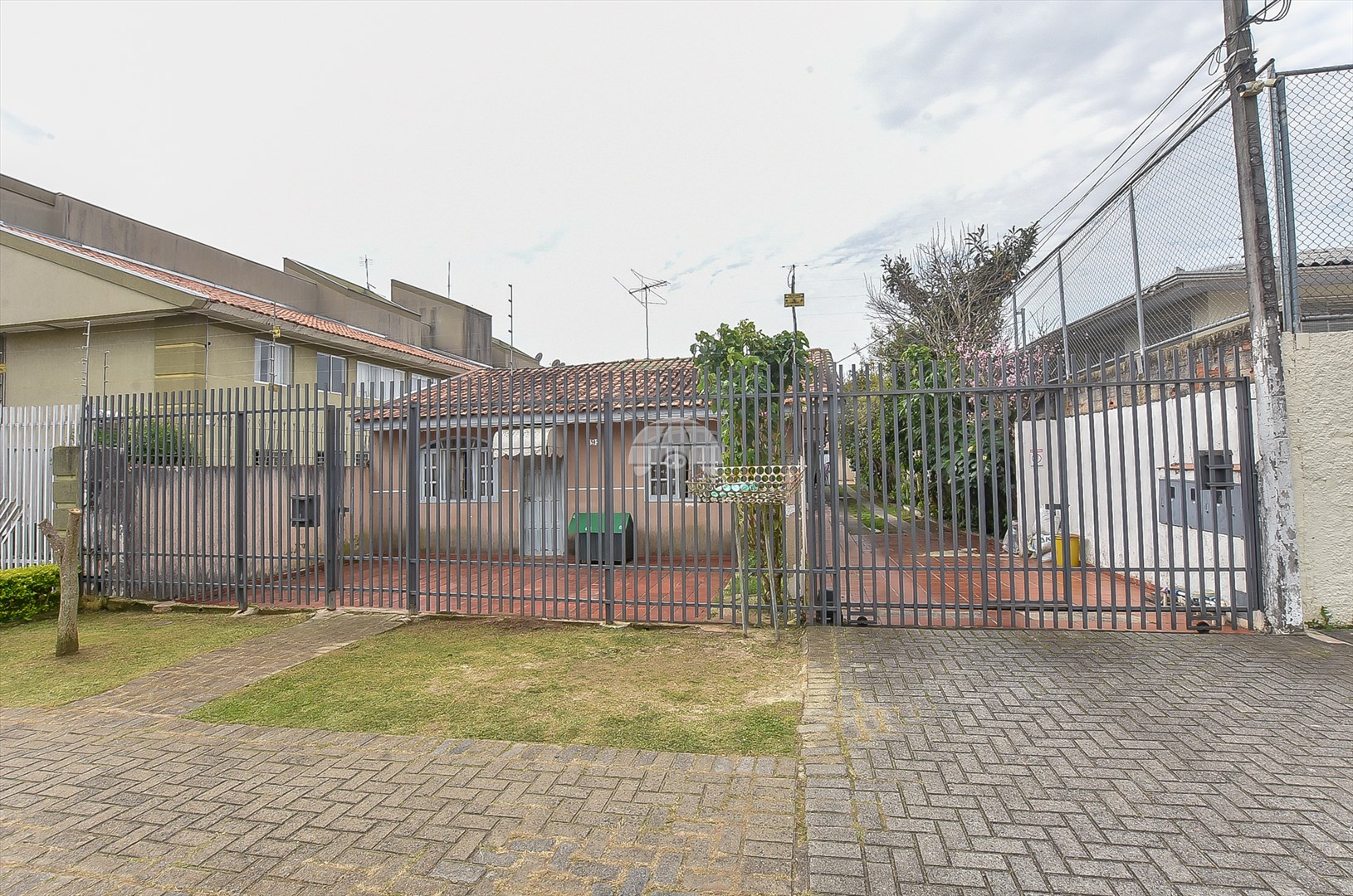 Terreno/Área à venda em Novo Mundo, Curitiba — Portal Chave Fácil