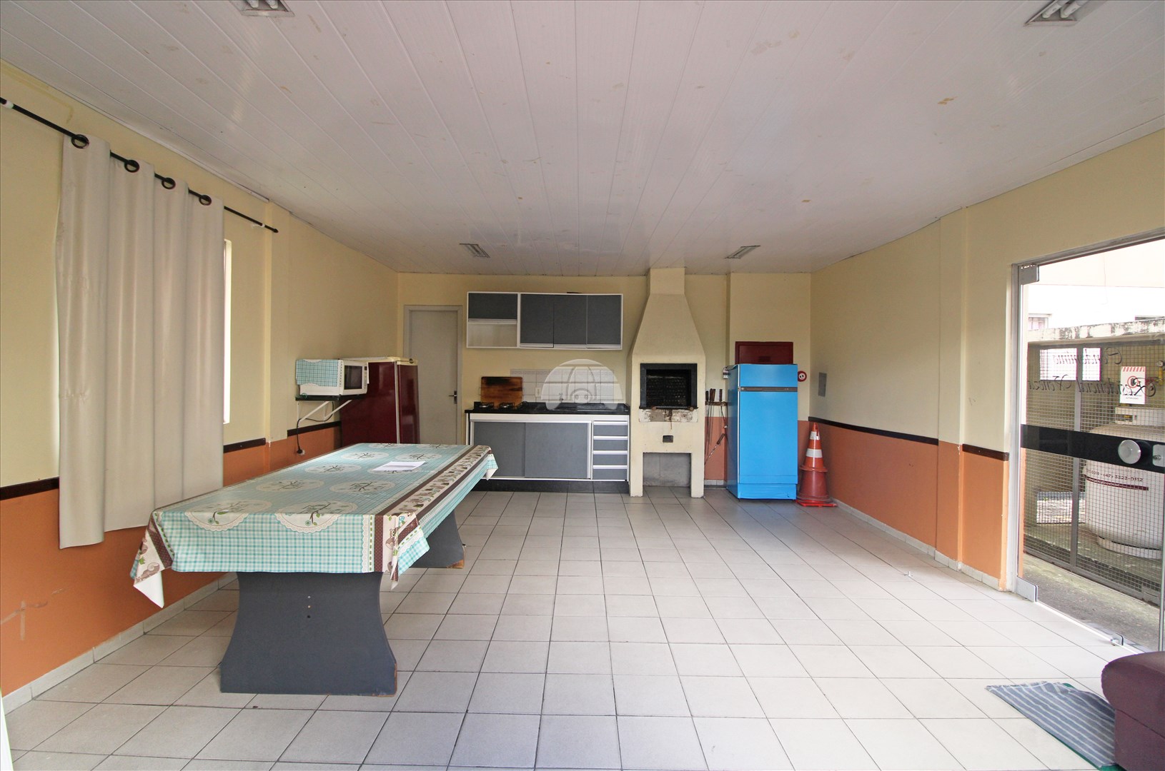 Apartamento para alugar em Sítio Cercado, Curitiba — MAFI ADMINISTRADORA DE IMOVEIS LTDA