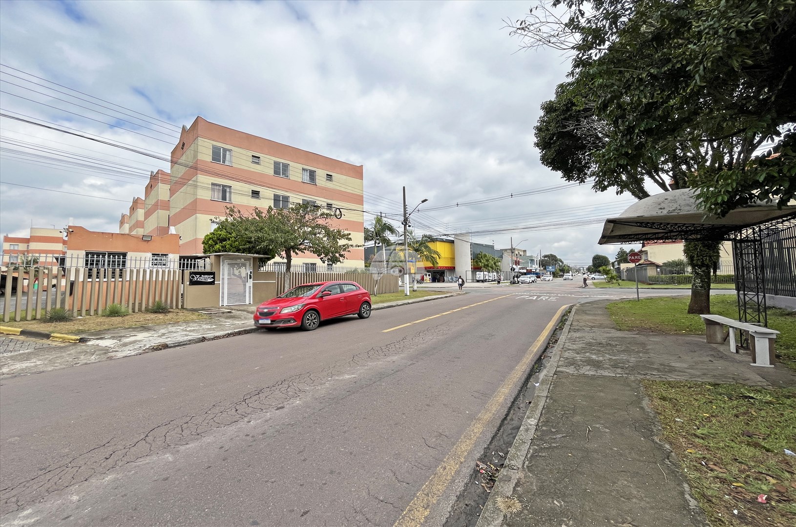 Apartamento para alugar em Sítio Cercado, Curitiba — MAFI ADMINISTRADORA DE IMOVEIS LTDA
