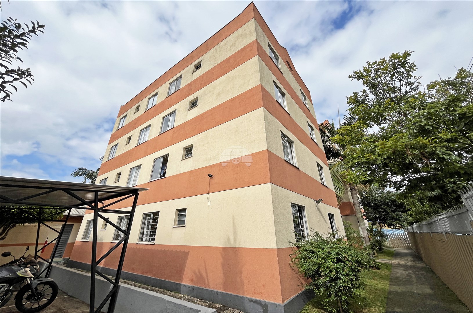Apartamento para alugar em Sítio Cercado, Curitiba — Portal Chave Fácil