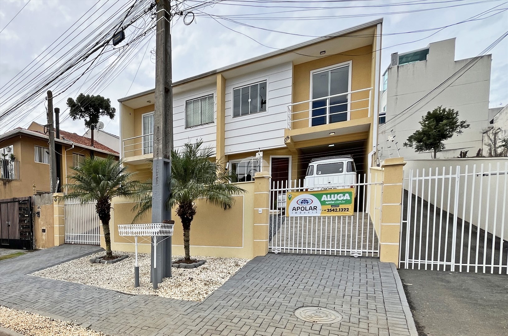 Sobrado para alugar em Barreirinha, Curitiba — Portal Chave Fácil