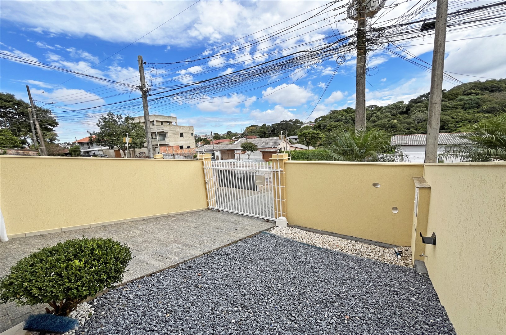 Sobrado para alugar em Barreirinha, Curitiba — Portal Chave Fácil