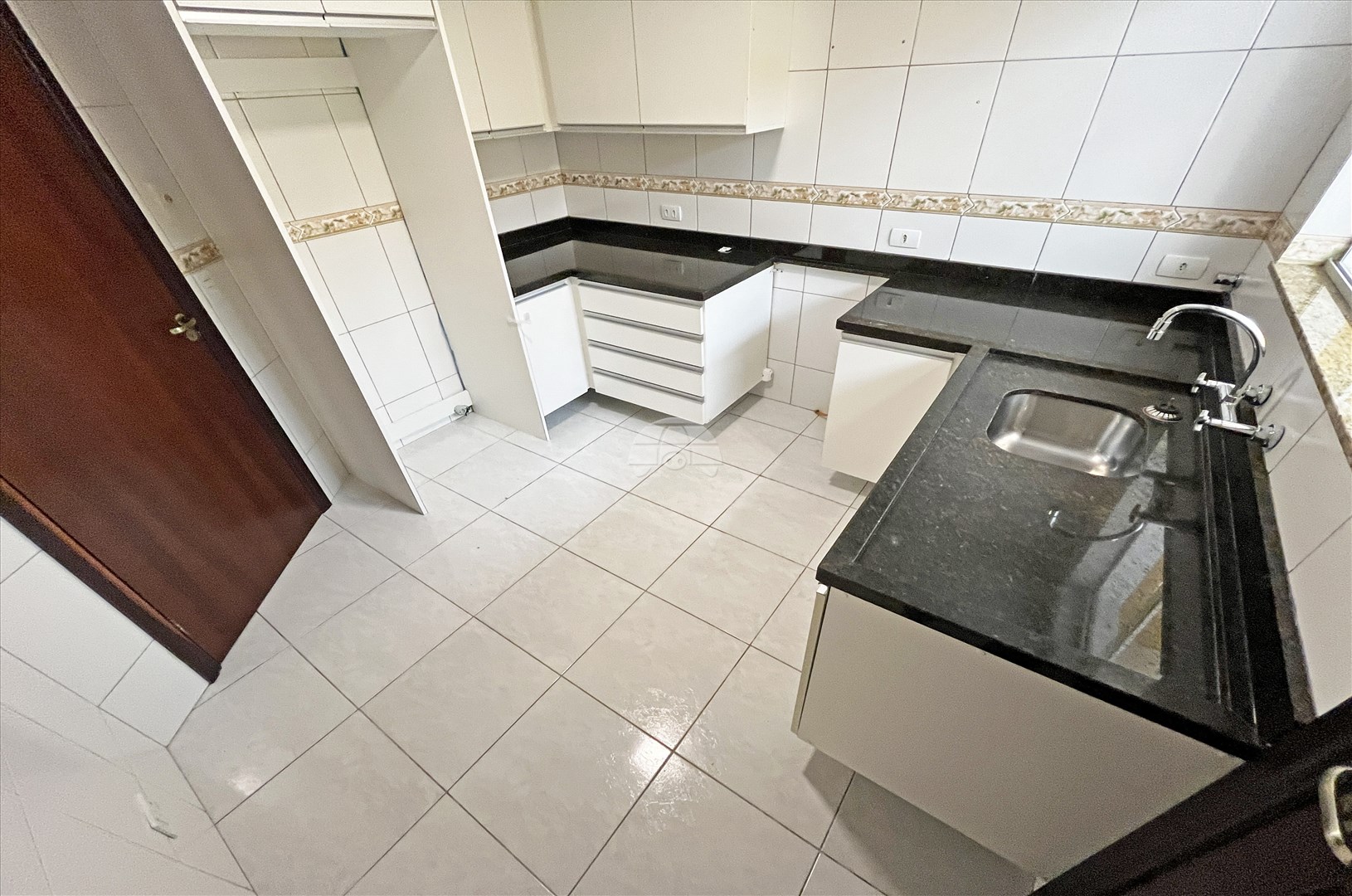 Sobrado Residencial para Locação no Bairro Barreirinha ref. 109004 (9 / 10)
