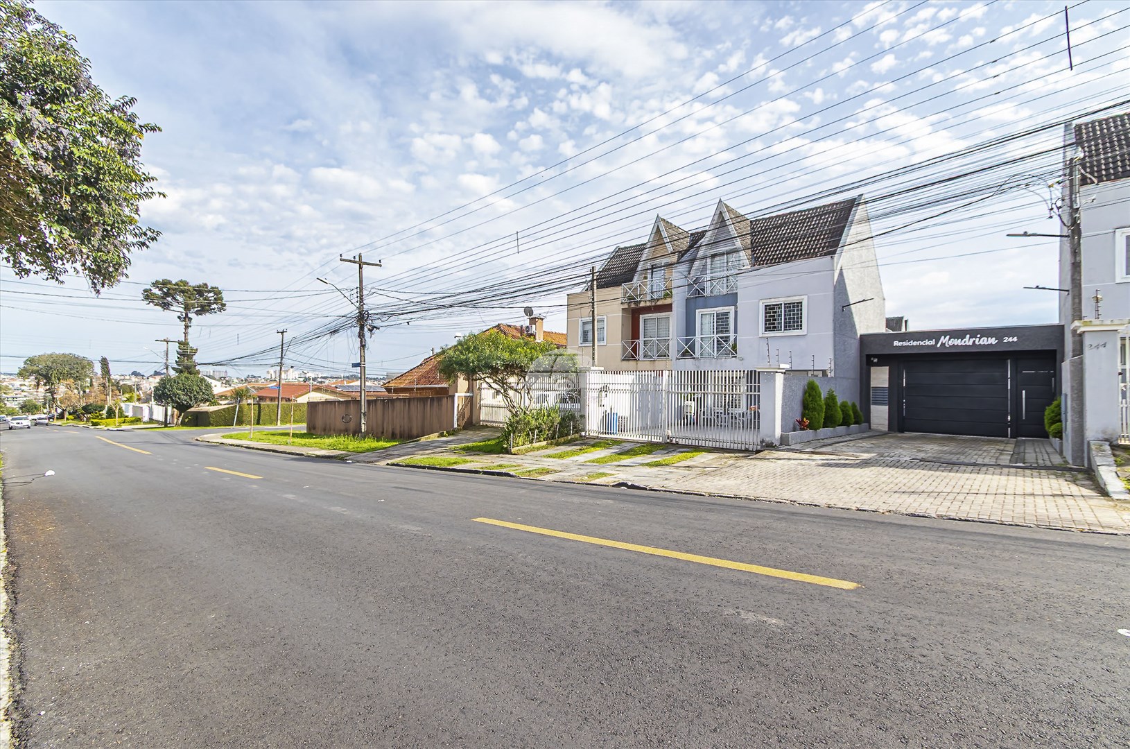 Casa à venda em Xaxim, Curitiba — Portal Chave Fácil