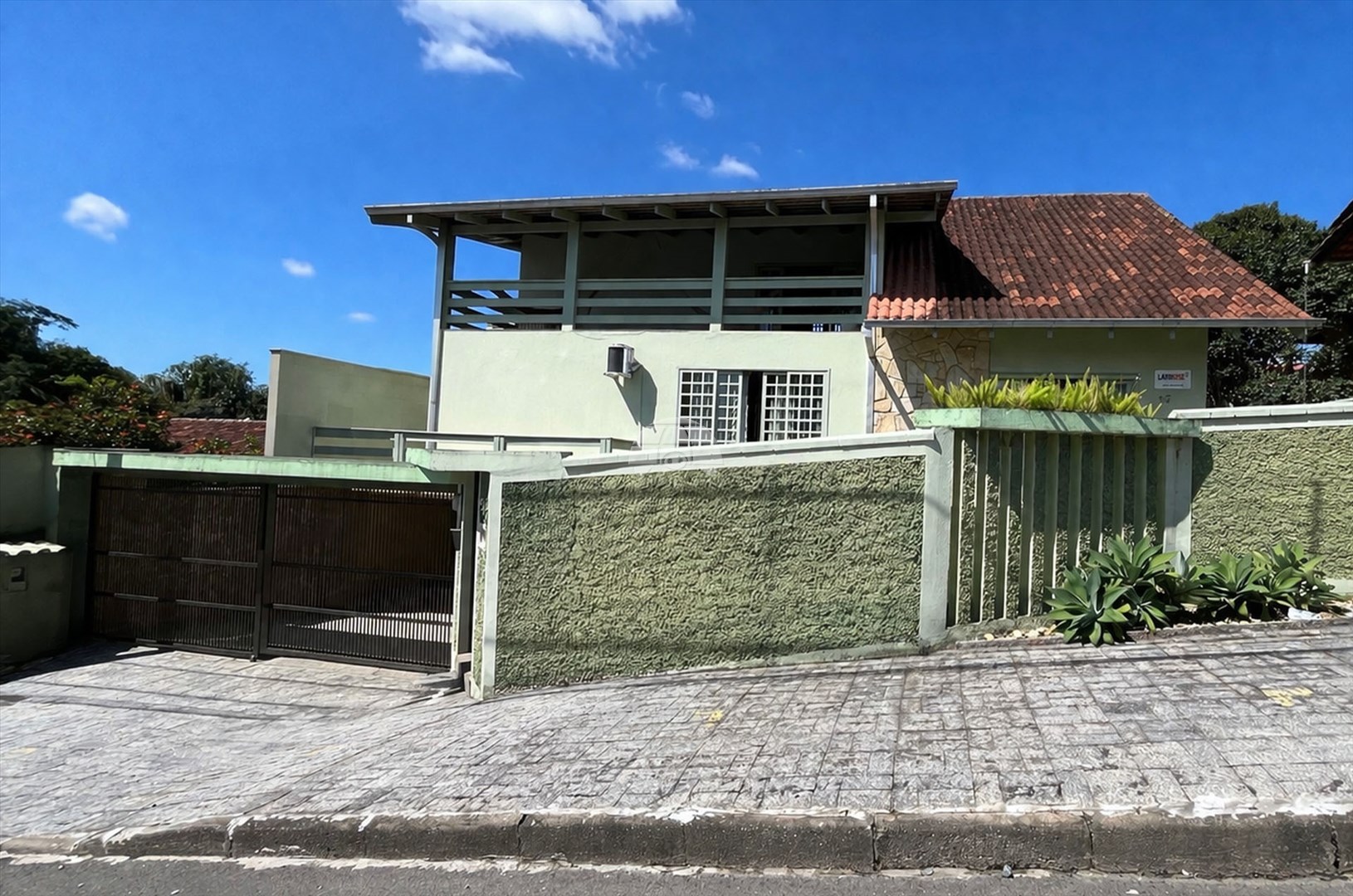 Casa à venda em Floresta, Joinville — Portal Chave Fácil