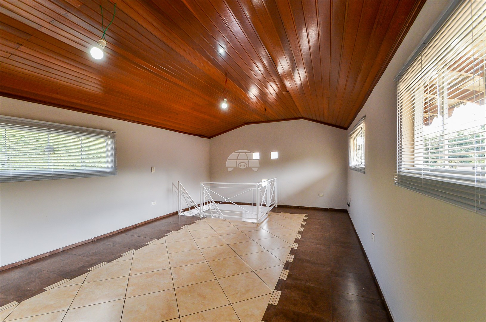 Casa à venda em Barreirinha, Curitiba — TESTE 12342