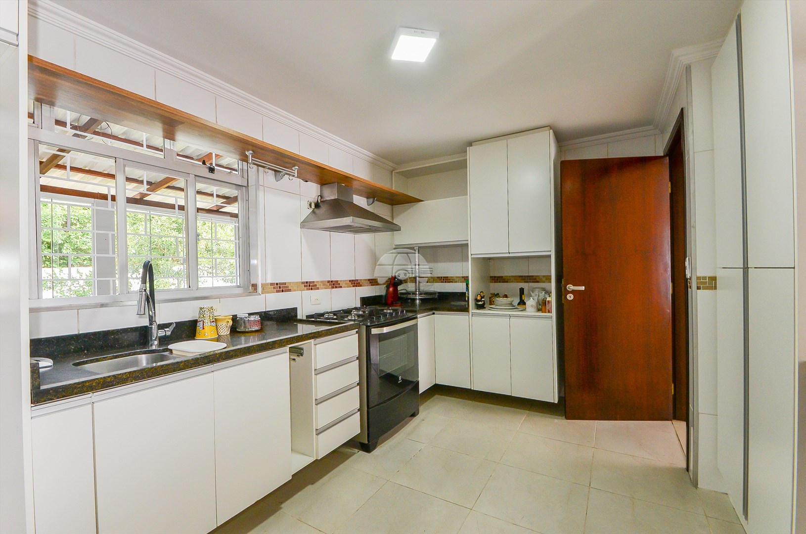 Casa à venda em Barreirinha, Curitiba — TESTE 12342