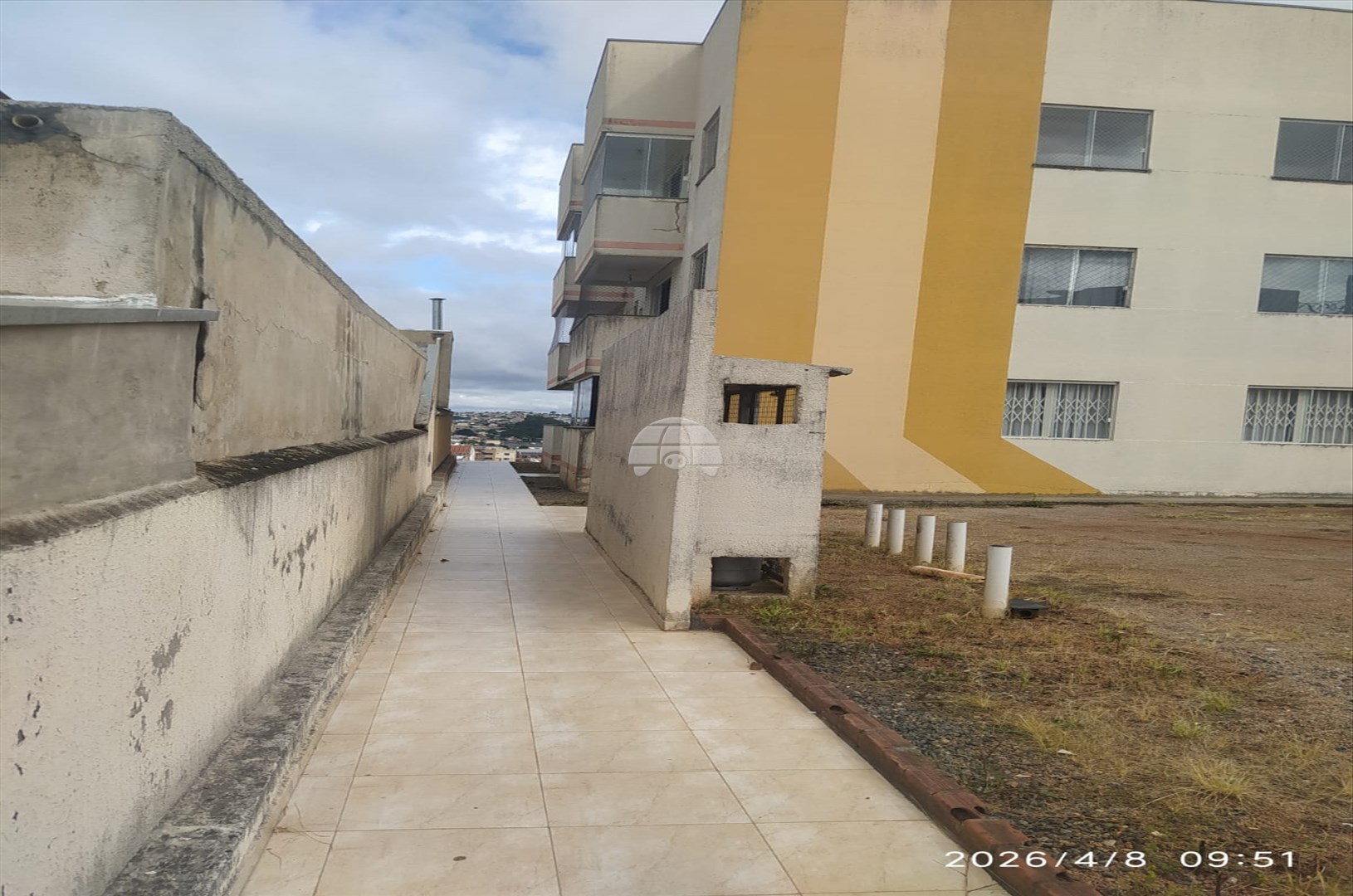 Apartamento para alugar em Jardim Guilhermina, Colombo — Portal Chave Fácil