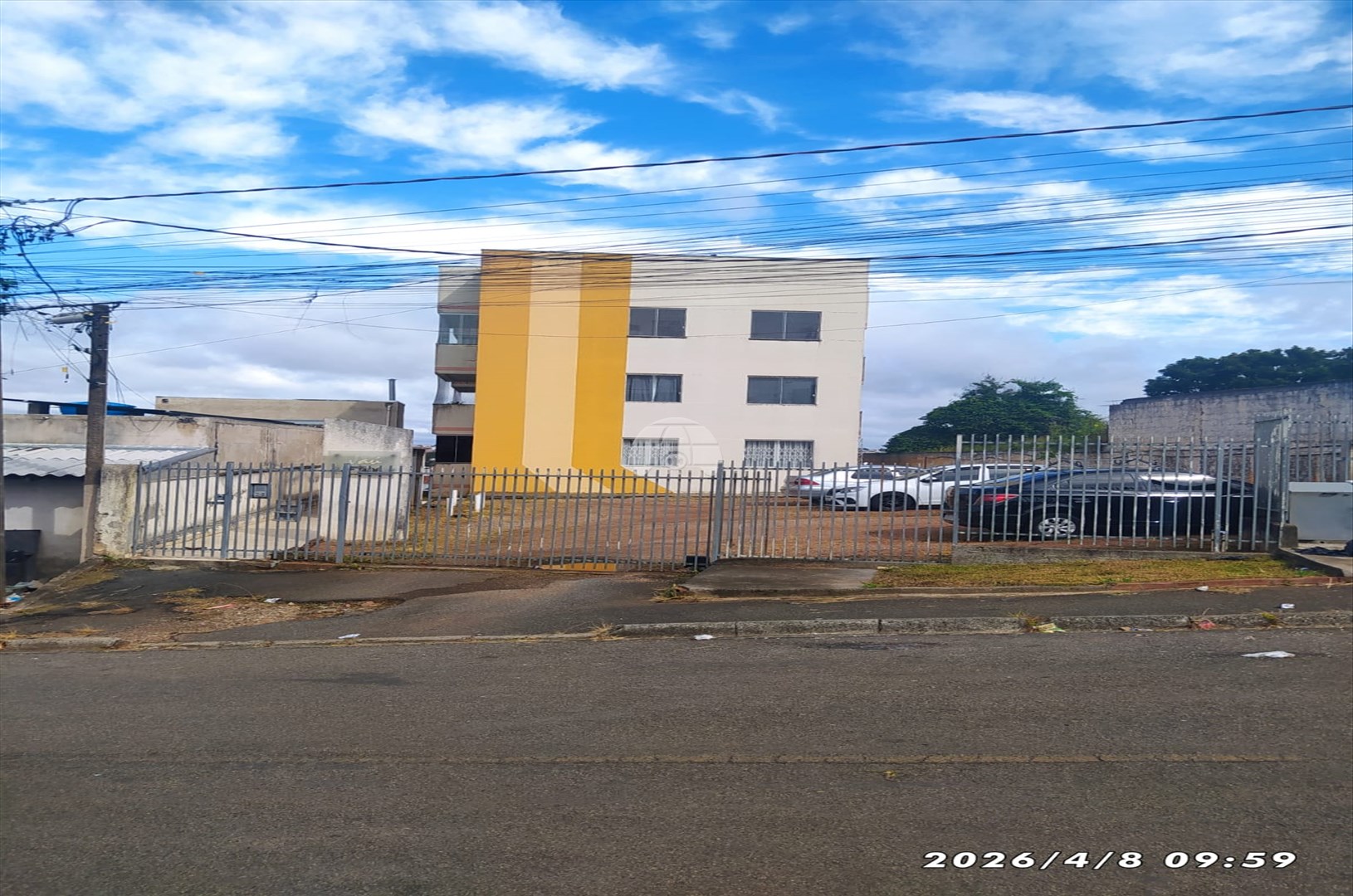 Apartamento para alugar em Jardim Guilhermina, Colombo — Portal Chave Fácil