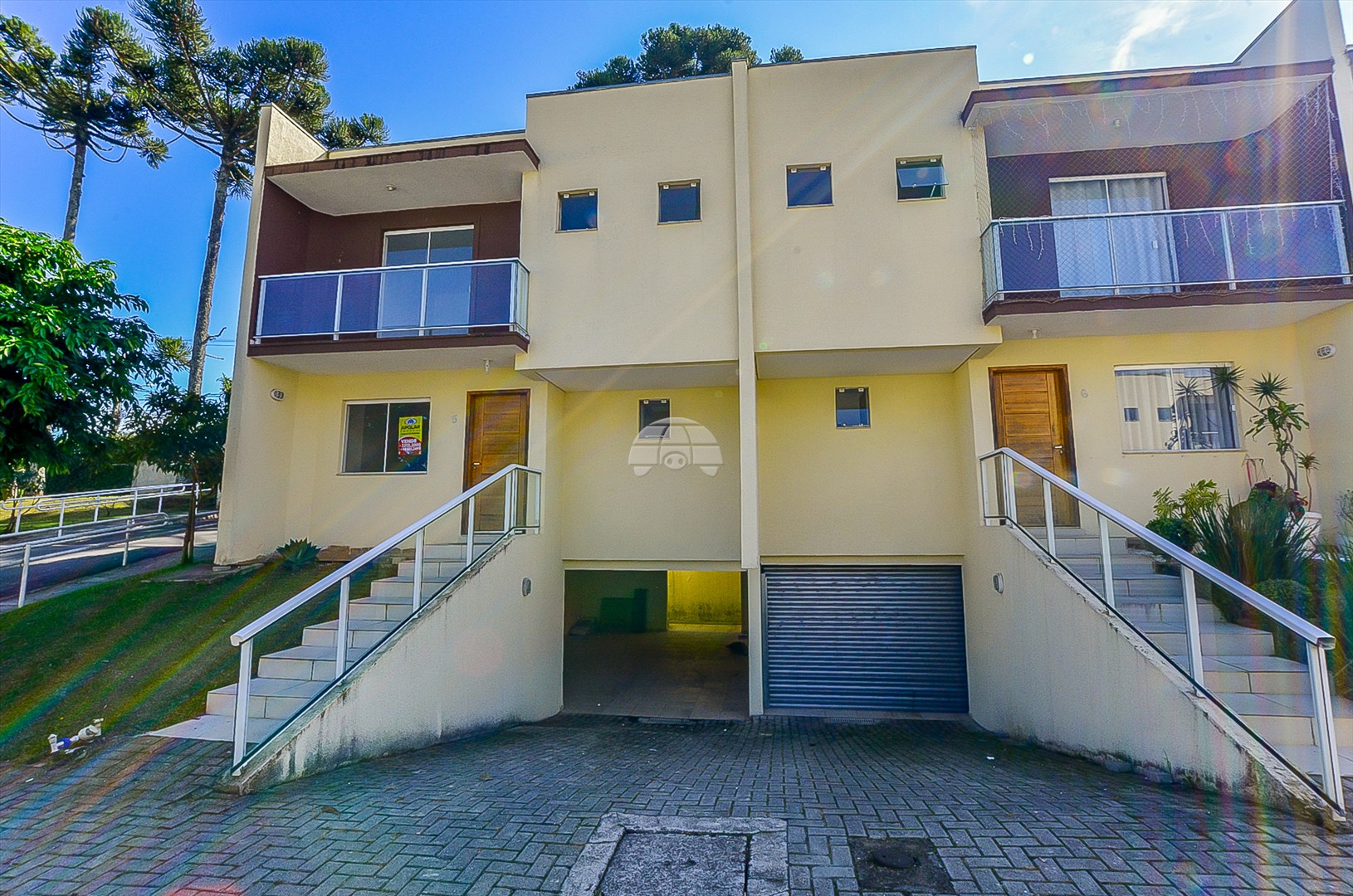 Sobrado à venda em Xaxim, Curitiba — Portal Chave Fácil