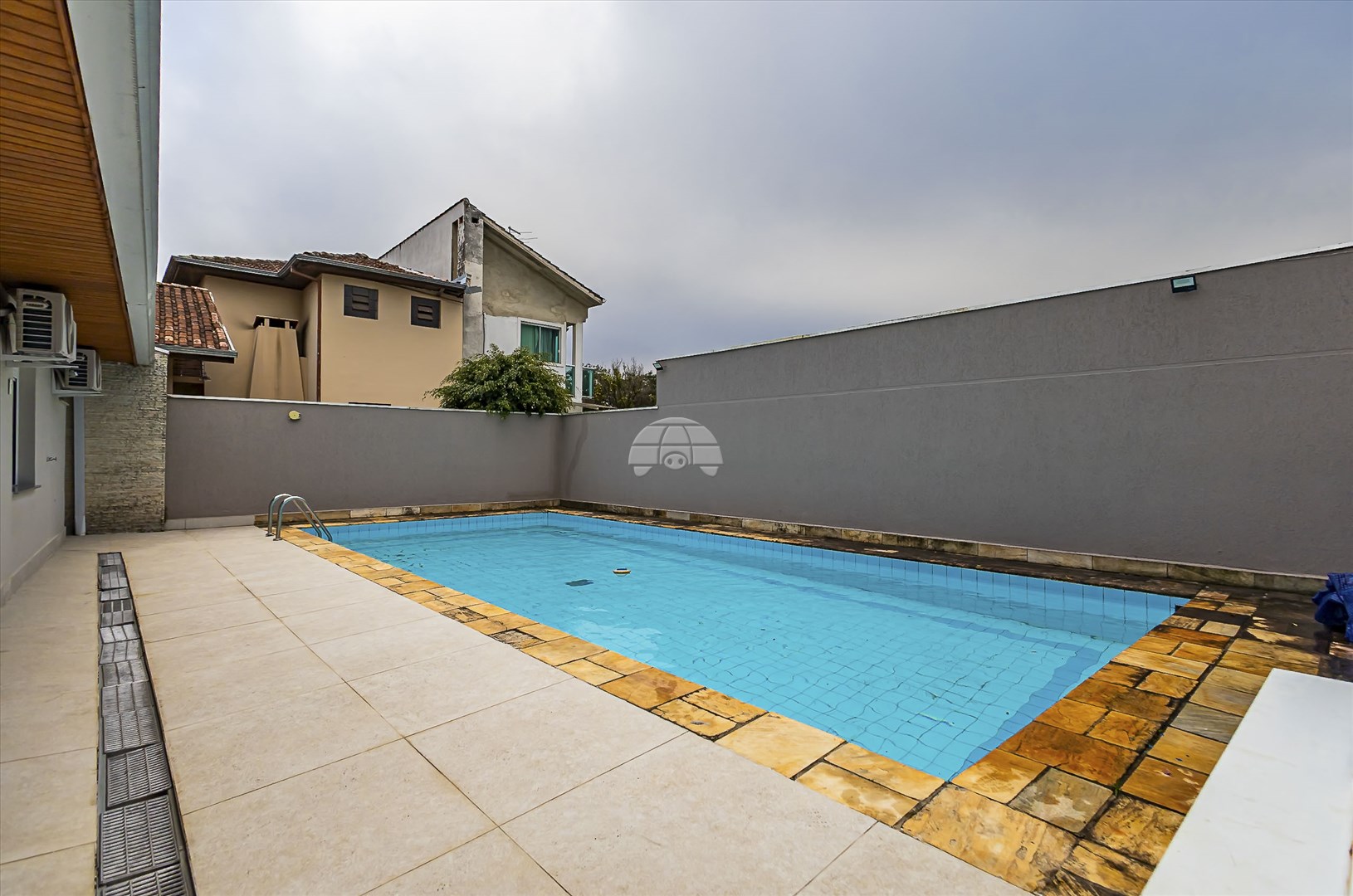 Casa à venda em Jardim Social, Curitiba — Portal Chave Fácil